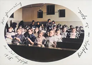 Fraulein: SCHOOLGIRLS KNITTING