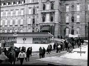 Schoolteachers: Schoolteachers demonstrate outside parliament, Quebec