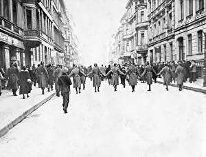 Passerby: Schutzpolizei - protection police clearing