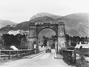Nevis: SCOTLAND/LOCHY BRIDGE