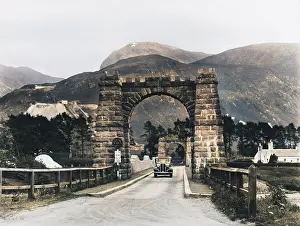 Nevis: SCOTLAND/LOCHY BRIDGE