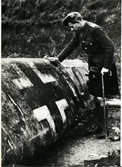 Statesmen: Scotsman with Rudolf Hess's crashed plane, WW2