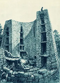 Hillfort: A Scottish broch, reconstruction