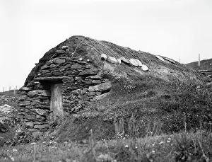 Crofters: SCOTTISH COTTAGE