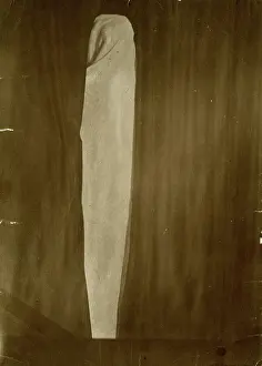 Ectoplasm: Scottish medium Helen Duncan blindfolded during a s?ance