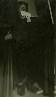 Ectoplasm: Scottish medium Helen Duncan starting to emit ?ectoplasm?