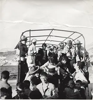 Mainland: Scouts escorting earthquake victims, Greece