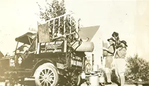 Leavenworth: Scouts with their Model T Ford