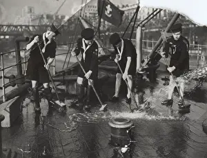 Scrubbing: Scouts during Wartime