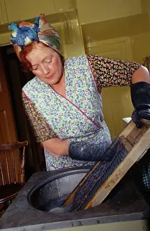 Scrubbing: SCRUBBING BOARD 1940S