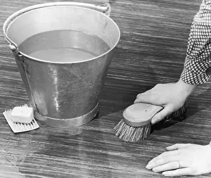 Linoleum: SCRUBBING LINO