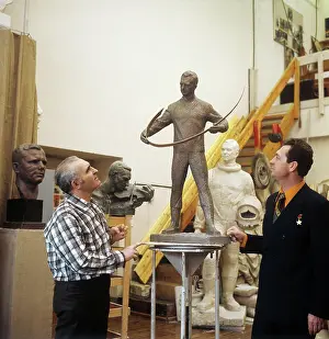 Sevastyanov: Sculptor Grigory Postnikov and cosmonaut Vitaly