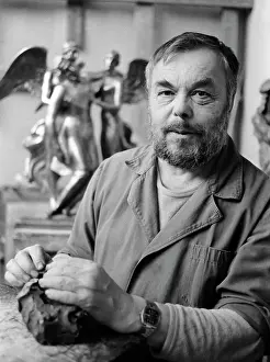 Komov: Sculptor Oleg Komov, 1989