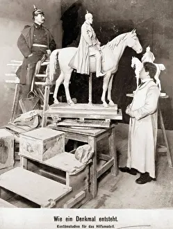 Wilhelmine: Sculptor at work on a monument, around 1900