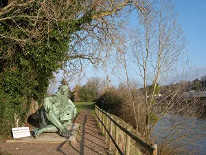 Amulet: Sculpture, Amboise