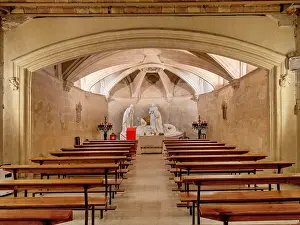 Crypt: Sculpture, Basilica de Santa Maria, Vilafranca del Penedes