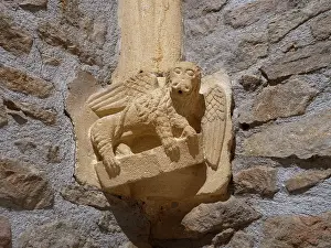Corbel: Sculpture, Eglise Saint-Mathieu, Oingt, Beaujolais, France