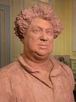 Amis: Sculpture, Musee Alexandre-Dumas, Villers-Cotterets, Picardy