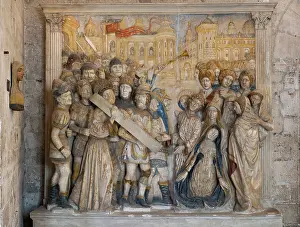 1478: Sculpture, Palais des Papes, Avignon, Provence, France