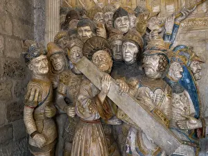 1478: Sculpture, Palais des Papes, Avignon, Provence, France