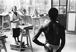 Focusing: Sculpture student and model at Central School of Art