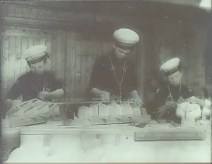 Constructing: Sea Scouts constructing models