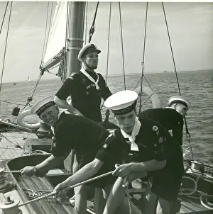 Offshore: Sea Scouts sailing offshore
