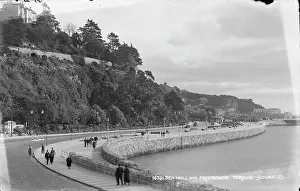 Torquay: Sea Wall and Promenade in Torquay