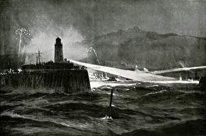 Searchlights: Searchlight over Dover discover German submarines 1914