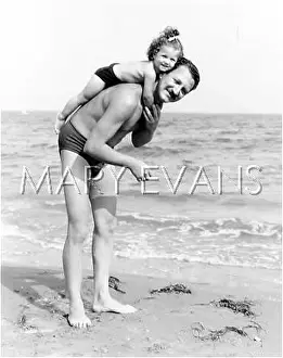 Piggyback: SEASIDE PIGGYBACK RIDE