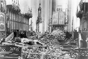 Inri: Second World War - destroyed Frauenkirche