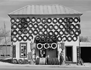 Secondhand: Secondhand tires displayed for sale at San ?