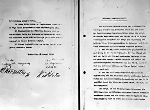 Typewritten: Secret additional protocol of German-Soviet Treaty
