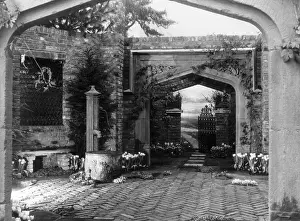 Suchlike: SECRET GARDEN