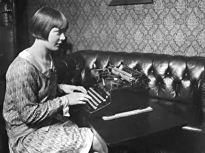Bubi: Secretary, 1925
