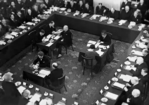 Billion: Secretary during the first session of the Second Hague Confe