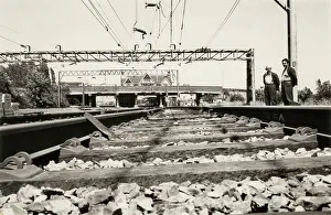 Dipped: Section of track showing dipped joints