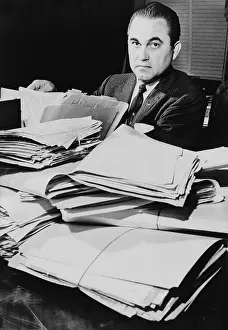 Segregationists: Segregationist Gov. George Wallace of Alabama ?