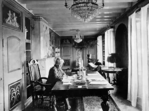 Lagerloef: Selma Lagerloef in her library, 1928