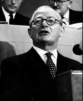Selwyn: Selwyn Lloyd