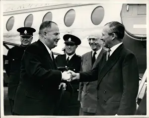Raab: Selwyn Lloyds greets Julius Raab of Austria