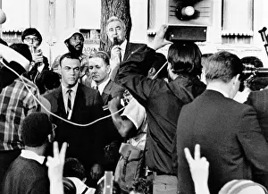 Chicagos: Sen. Eugene McCarthy addresses of anti-war ?