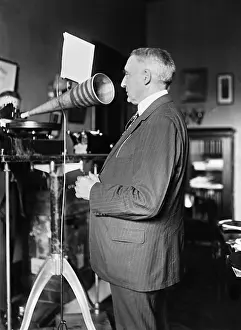 Orators: Senator Warren Harding making a phonograph of a