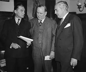 Regulate: Three senators ready to introduce a new neutrality