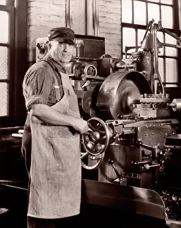 Machinist: Senior Machine Operator Factory