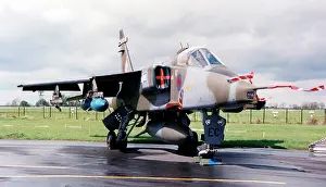 Pods: SEPECAT Jaguar GR.1 XZ381 - EC