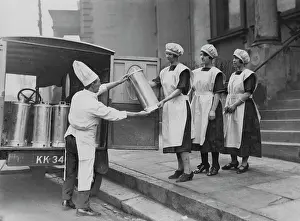 Aluminium: Servants take delivery of vacuum flasks, 1925