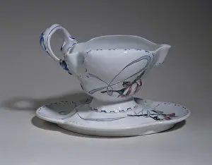 Spout: Service with flowers and ribbons