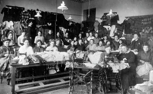 Cloths: Sewing room of the Red Cross, 1917