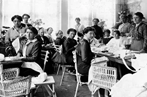 Arco: Sewing workshop in Arco, 1915